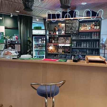 Uusi Avara Saunallinen Kolmio *